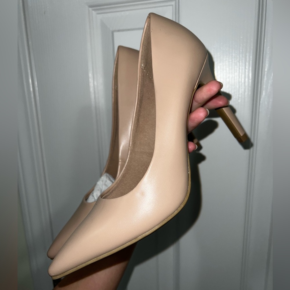 Christian Siriano for Payless lead Faux Suede Pointed Toe Heels Size 6 1/2 women